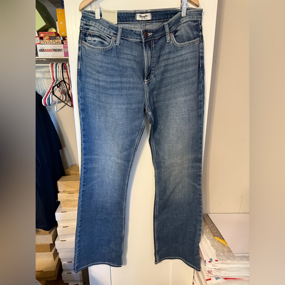 Wrangler Women's Blue Straight Jeans